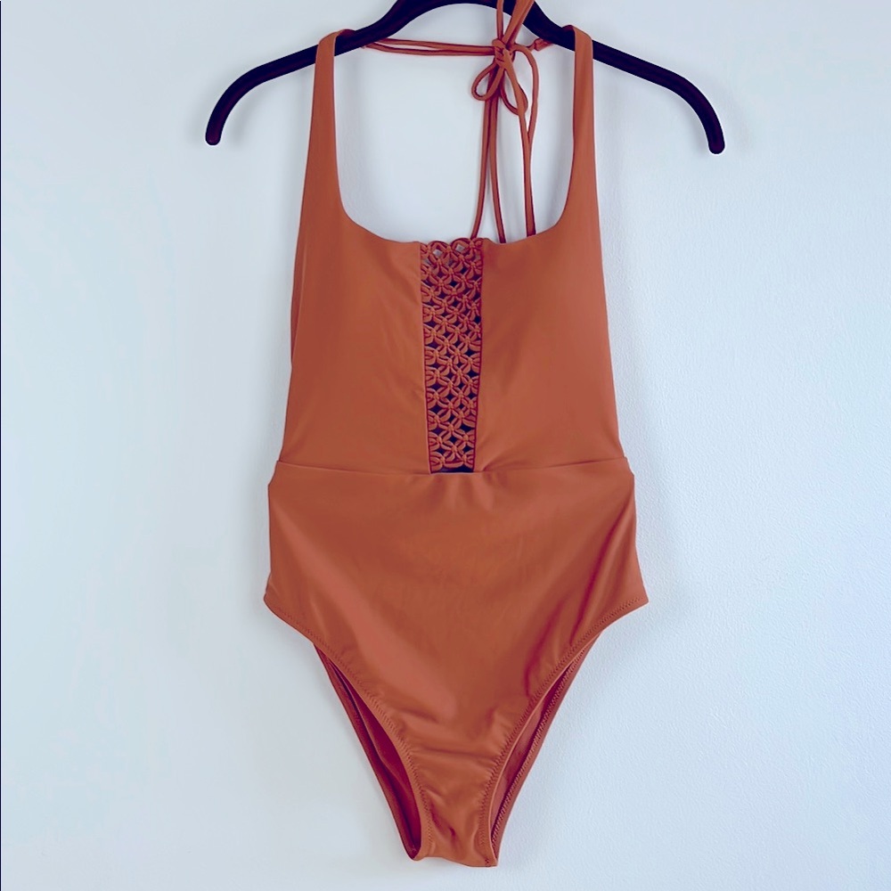 aerie women’s Macrame halter swimsuit in rust/orange. Size Small Long.